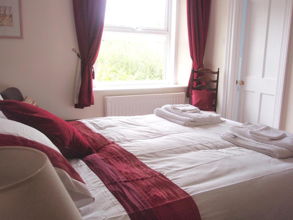 Bed and Breakfast Weston House Bampton  Habitación foto