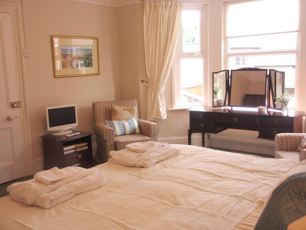 Bed and Breakfast Weston House Bampton  Habitación foto