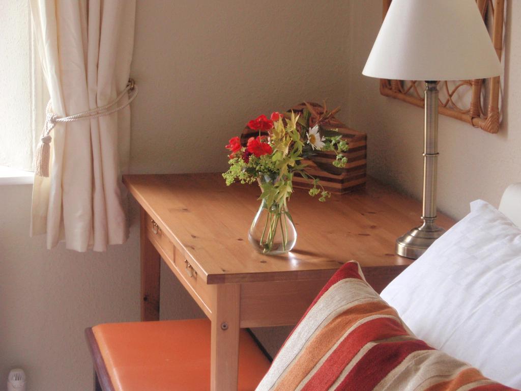 Bed and Breakfast Weston House Bampton  Habitación foto